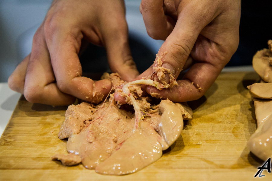 Déveiner les lobes de foie gras